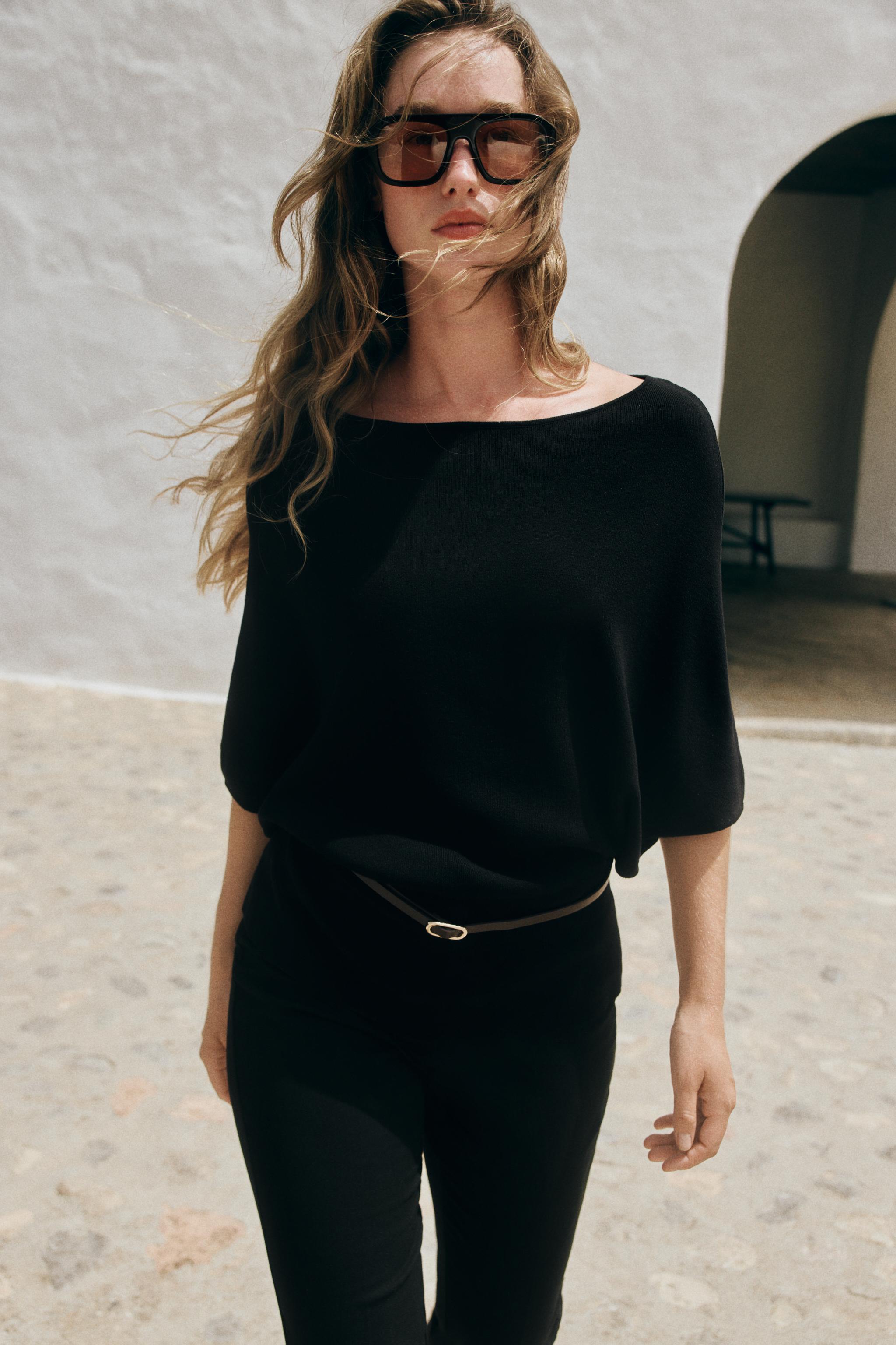 BELTED KNIT TOP